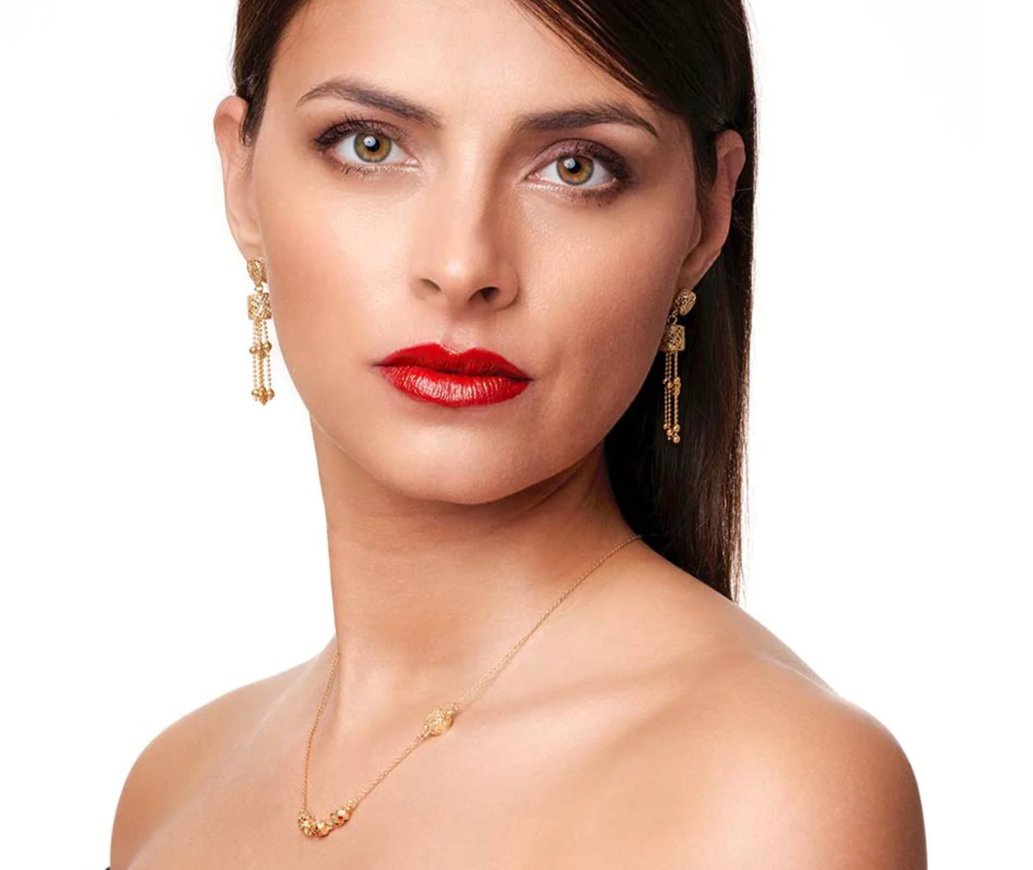 Elegant Earrings Gold