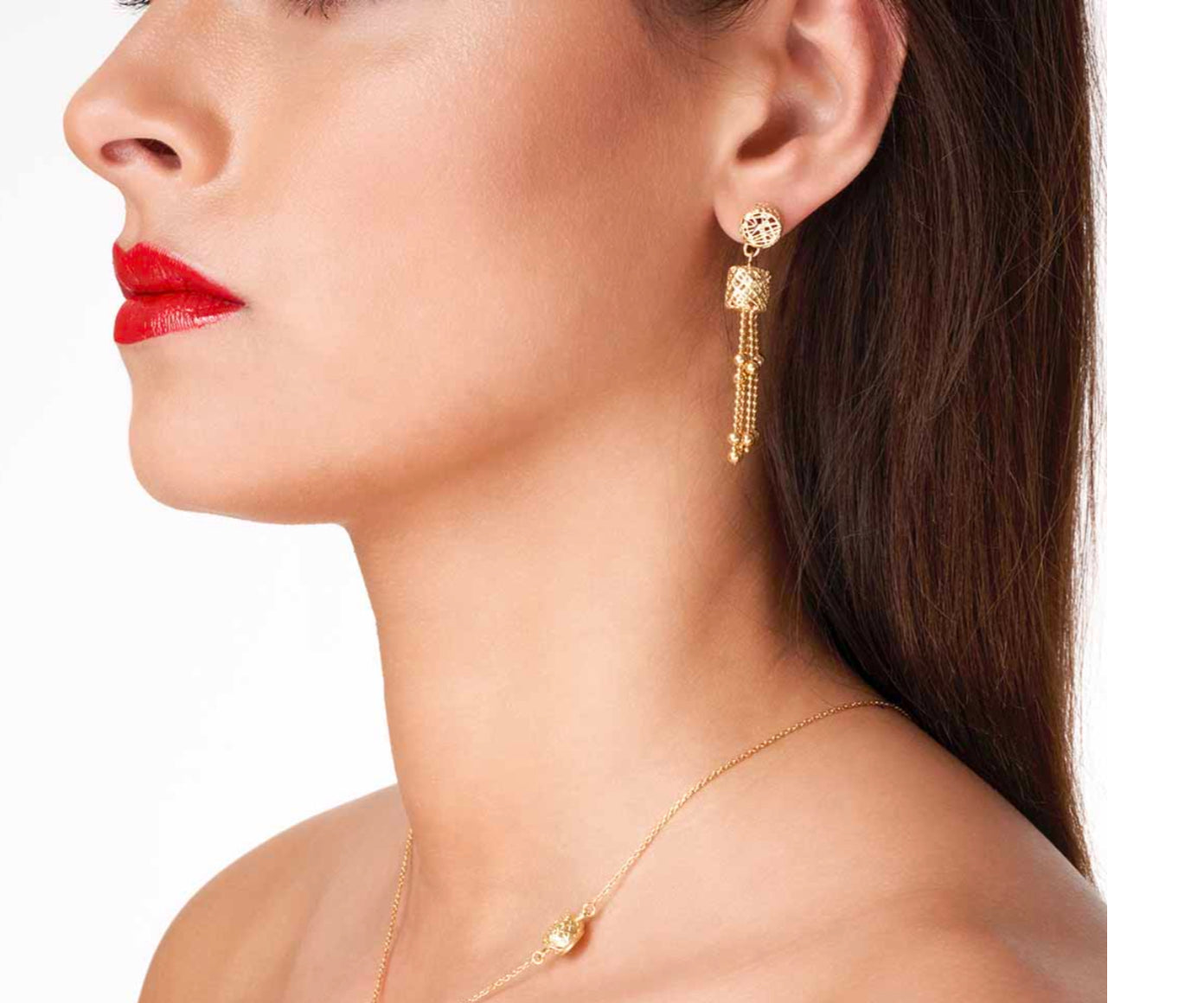 Elegant Earrings Gold