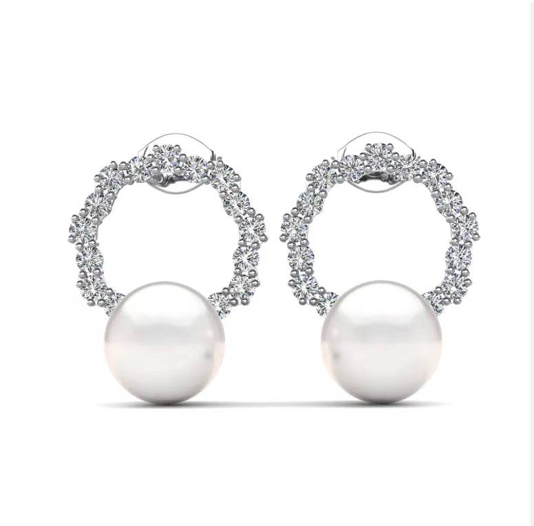 Circle motif pearl earrings